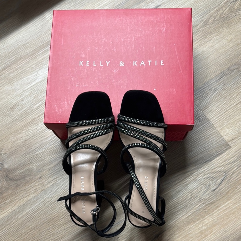 Kelly & Katie Black Strappy Women's Heels